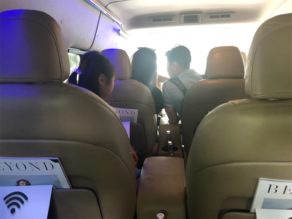 【セントレジス ・モルディブ・ヴォンムリ・リゾート宿泊記】ホテルまでの行き方☆水上飛行機の価格、出発時間、所要時間は? 29 セントレジス ・モルディブ・ヴォンムリ・リゾート 宿泊記 行き方 水上飛行機 価格 出発時間 所要時間 ラウンジ