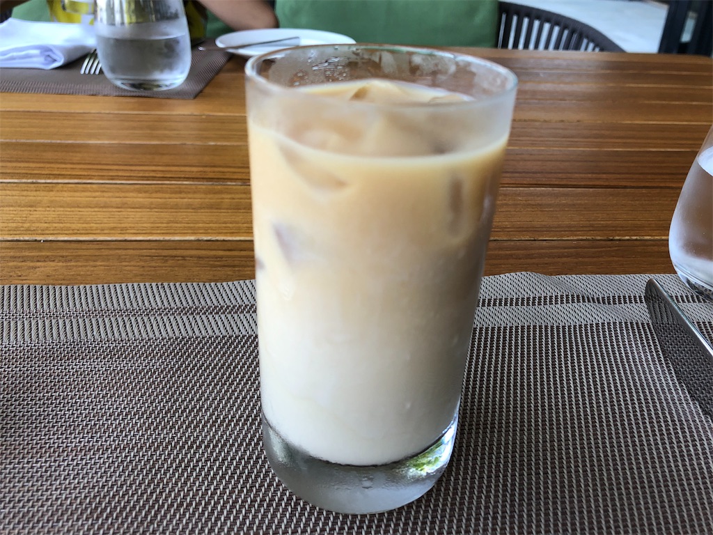 【セントレジス ・モルディブ・ヴォンムリ・リゾート】朝食メニューと感想☆良いサービスを受けたいのならココの席がいい! 13 セントレジス ・モルディブ・ヴォンムリ・リゾート 朝食 メニュー 口コミ 感想