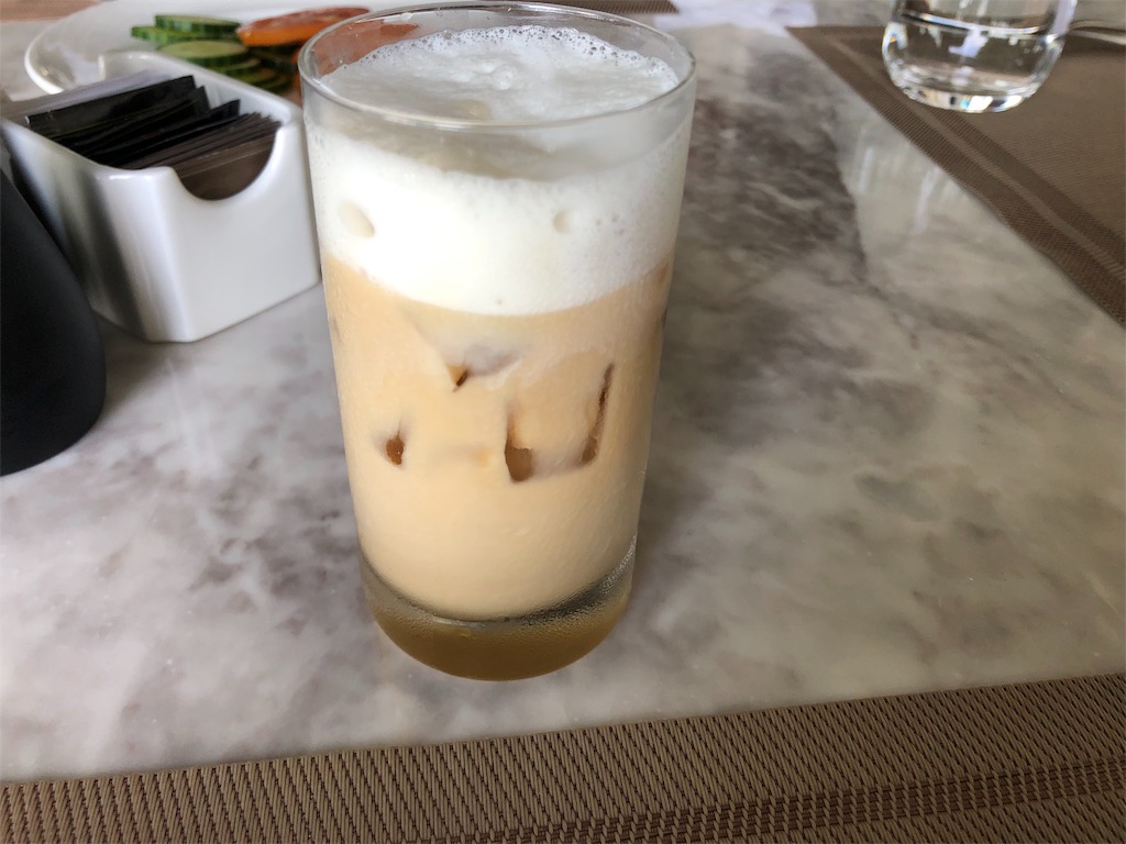 【セントレジス ・モルディブ・ヴォンムリ・リゾート】朝食メニューと感想☆良いサービスを受けたいのならココの席がいい! 15 セントレジス ・モルディブ・ヴォンムリ・リゾート 朝食 メニュー 口コミ 感想