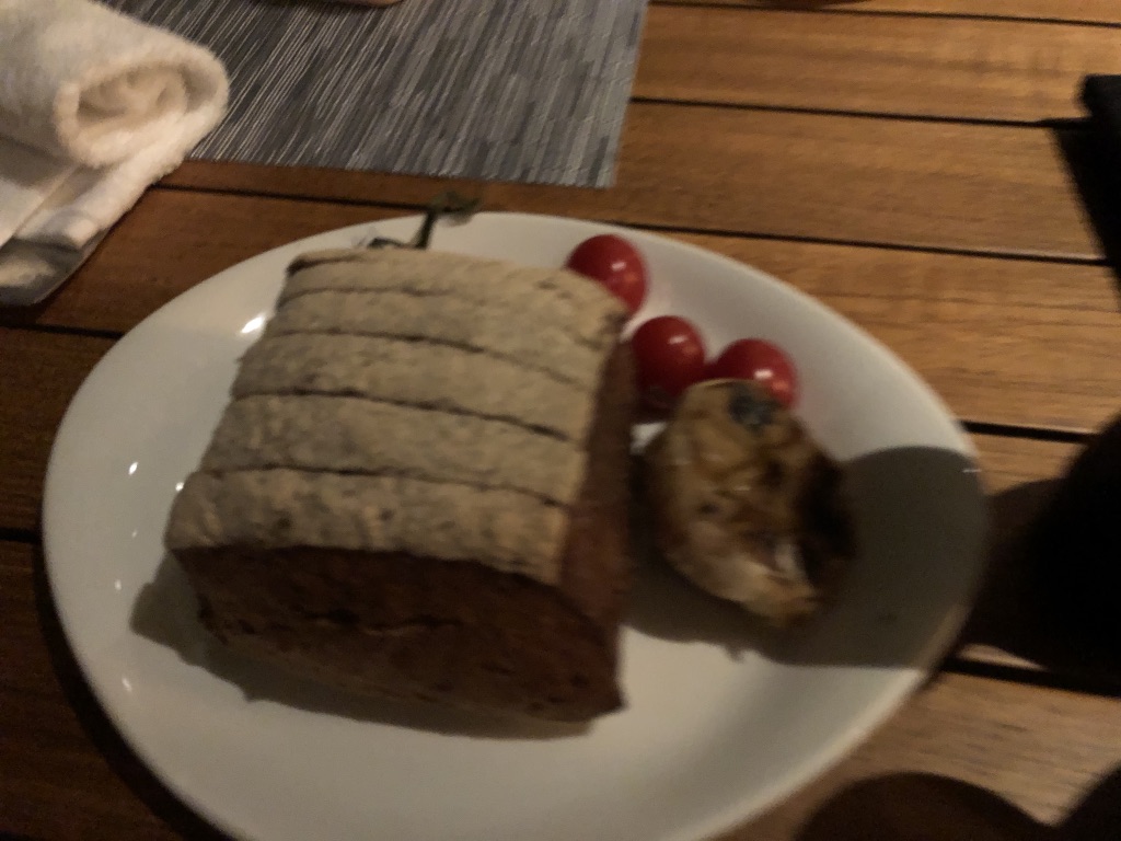 【セントレジス ・モルディブ・ヴォンムリ・リゾート】ディナーはどこのレストランがオススメ?禁断の〇〇〇を借りて大満足の夕食を食べれた! 4 セントレジス ・モルディブ・ヴォンムリ・リゾート ディナー 料金 レストラン オススメ メニュー