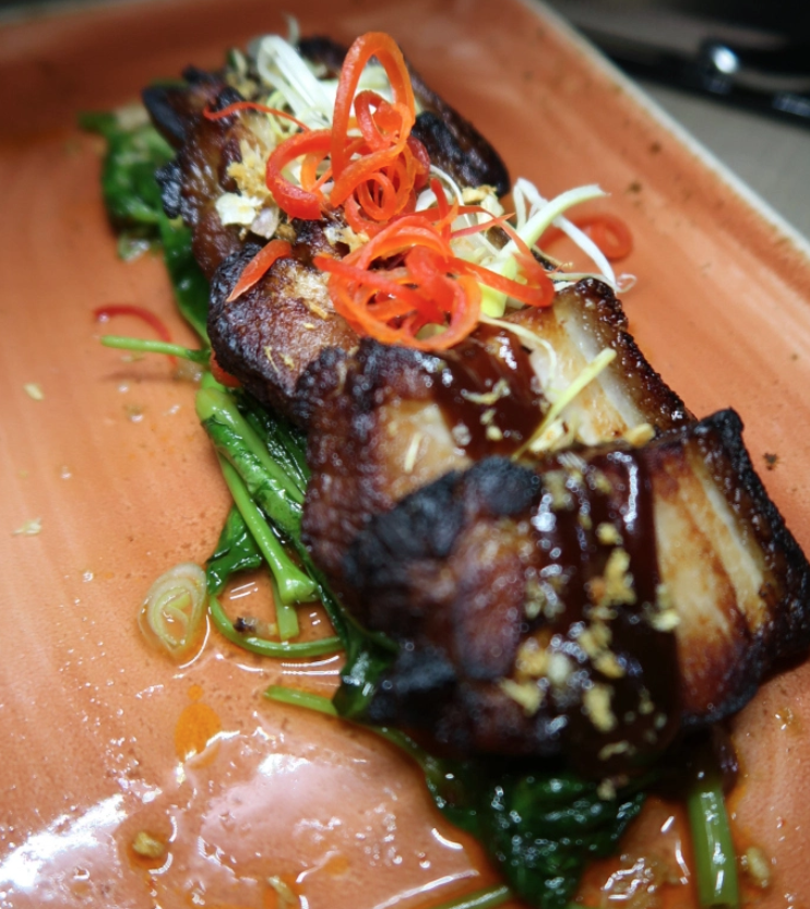 【セントレジス ・モルディブ・ヴォンムリ・リゾート】ディナーはどこのレストランがオススメ?禁断の〇〇〇を借りて大満足の夕食を食べれた! 21 セントレジス ・モルディブ・ヴォンムリ・リゾート ディナー 料金 レストラン オススメ メニュー