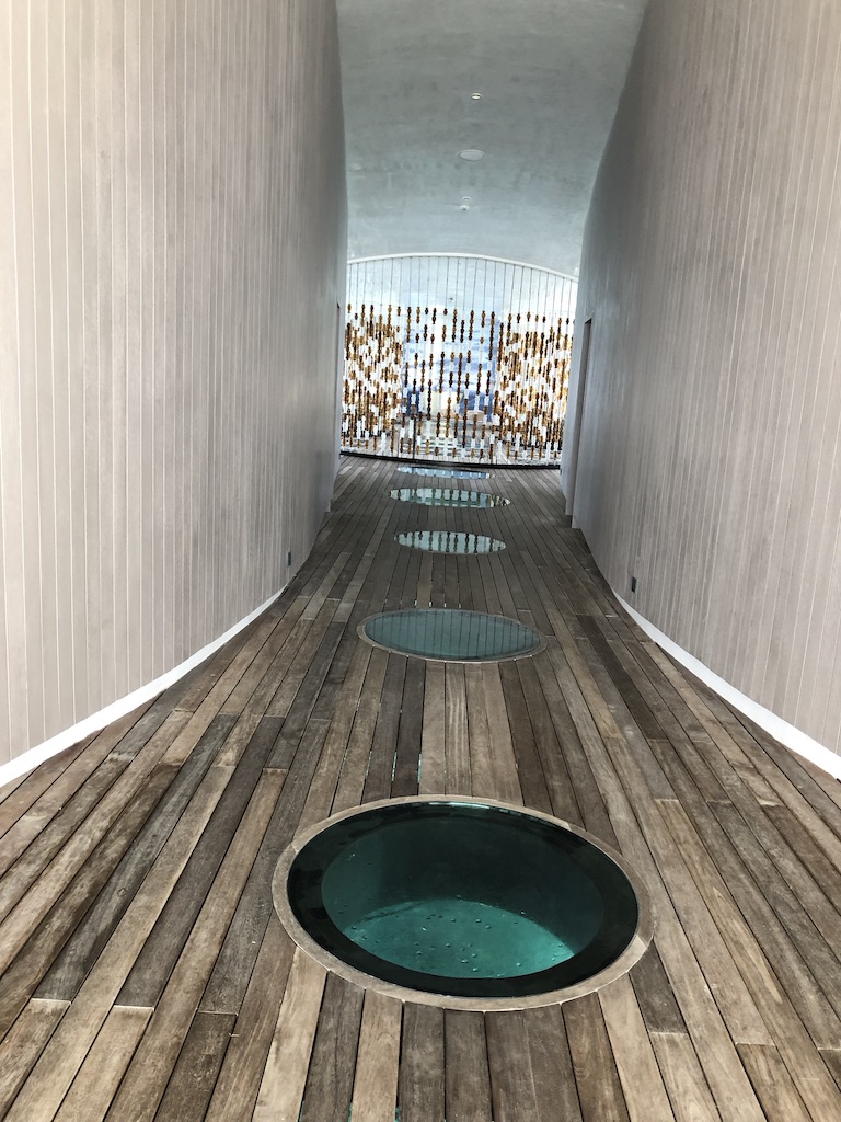 セントレジス ・モルディブ・ヴォンムリ・リゾート　ハイドロセラピープール　Hydrotherapy pool　イリディウムスパ　Iridium Spa　料金　感想　おすすめ　時間帯