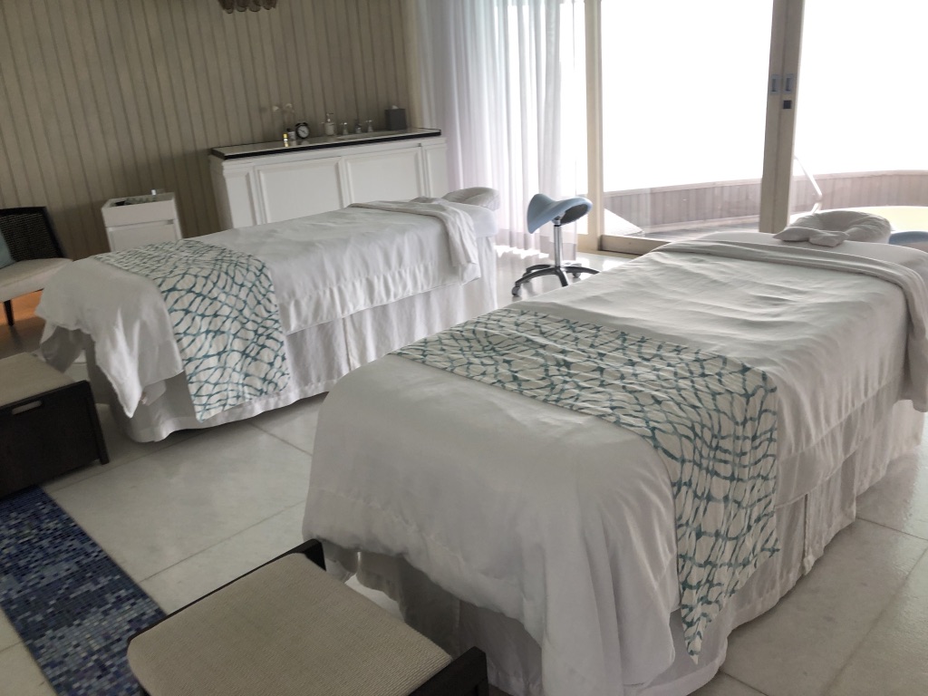 セントレジス ・モルディブ・ヴォンムリ・リゾート　ハイドロセラピープール　Hydrotherapy pool　イリディウムスパ　Iridium Spa　料金　感想　おすすめ　時間帯