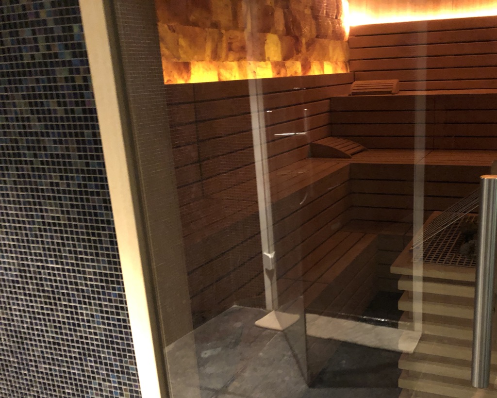 セントレジス ・モルディブ・ヴォンムリ・リゾート　ハイドロセラピープール　Hydrotherapy pool　イリディウムスパ　Iridium Spa　料金　感想　おすすめ　時間帯