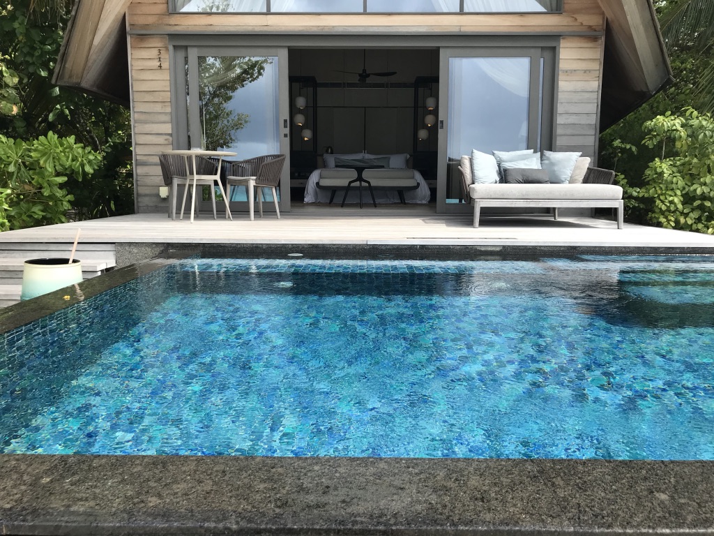 バトラーに聞いた!セントレジス・モルディブ・ヴォンムリ・リゾート 目的別、適した部屋とは? 18 セントレジス・モルディブ・ヴォンムリ・リゾート 部屋 子連れ どこがいい? シュノーケリング プライバシー