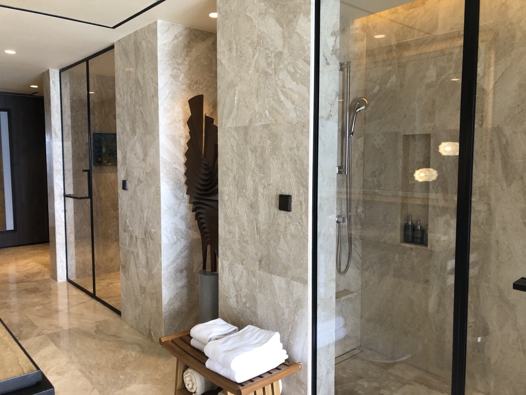 バトラーに聞いた!セントレジス・モルディブ・ヴォンムリ・リゾート 目的別、適した部屋とは? 37 セントレジス・モルディブ・ヴォンムリ・リゾート 部屋 子連れ どこがいい? シュノーケリング プライバシー