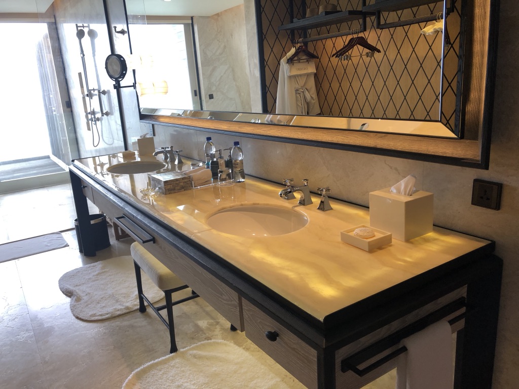 バトラーに聞いた!セントレジス・モルディブ・ヴォンムリ・リゾート 目的別、適した部屋とは? 47 セントレジス・モルディブ・ヴォンムリ・リゾート 部屋 子連れ どこがいい? シュノーケリング プライバシー