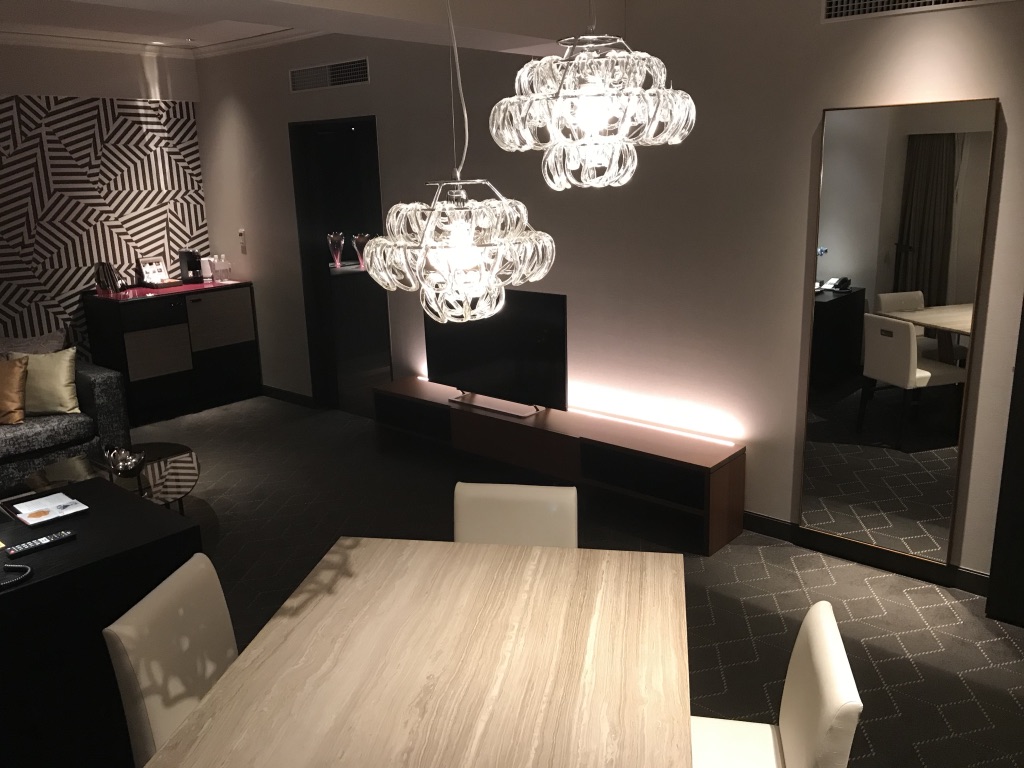 【コートヤード・バイ・マリオット新大阪ステーション】コートヤード・スイート宿泊記☆SPGアメックスの特典を堪能してきました! 17 コートヤード・バイ・マリオット新大阪ステーション コートヤードスイート 宿泊記 SPGアメックス 特典 Courtyard Suite