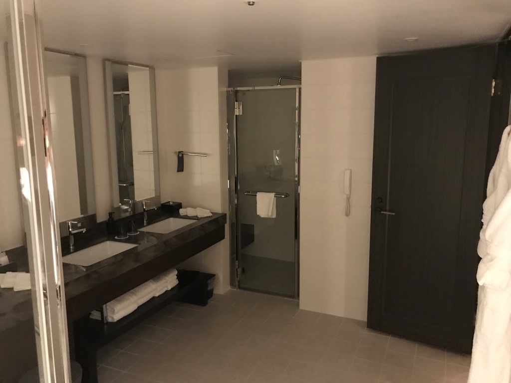 【コートヤード・バイ・マリオット新大阪ステーション】コートヤード・スイート宿泊記☆SPGアメックスの特典を堪能してきました! 23 コートヤード・バイ・マリオット新大阪ステーション コートヤードスイート 宿泊記 SPGアメックス 特典 Courtyard Suite