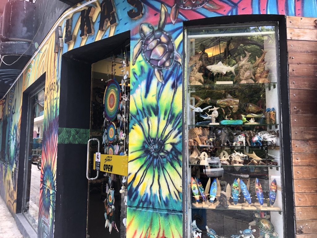 モルディブのバラマキ土産ならこれを買え!特産品が貧弱なモルディブでお得に買えるのは◯◯◯産だ! 27 モルディブ バラマキ 土産 おすすめ