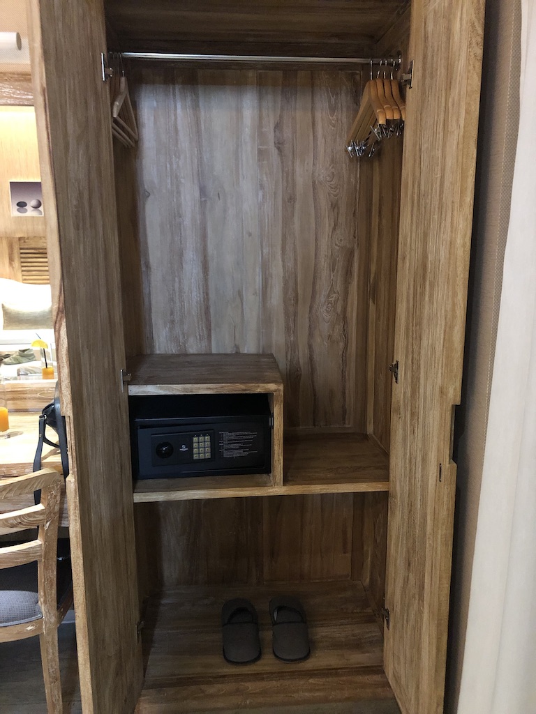 モルディブ　Samann Grand　サマングランド　宿泊記　口コミ　評価　朝食　レイトチェックアウト　周辺観光　無料送迎