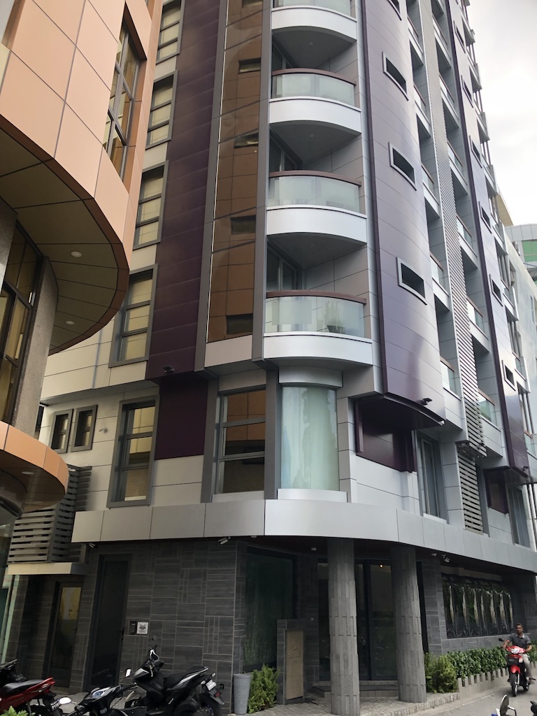 モルディブ　Samann Grand　サマングランド　宿泊記　口コミ　評価　朝食　レイトチェックアウト　周辺観光　無料送迎