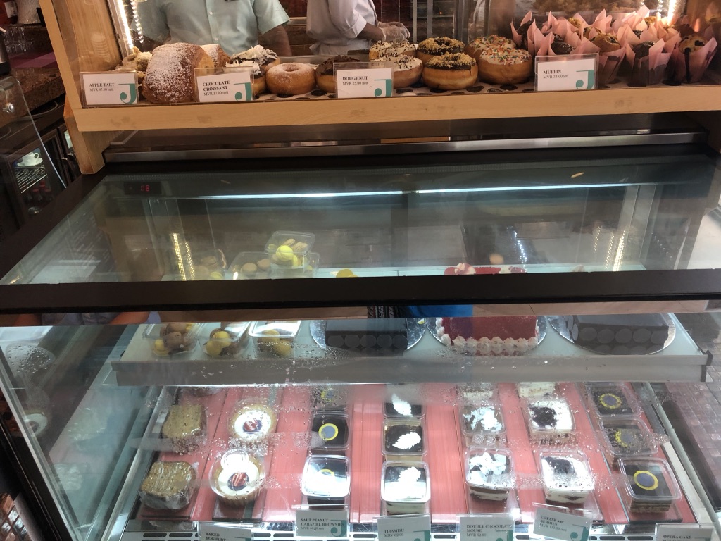 モルディブのローカル島マレで行きたいレストランカフェはここ!オシャレなお店が意外に多くてびっくりしました 17 モルディブ ローカル島 マレ レストラン カフェ アイスクリーム オススメ 口コミ