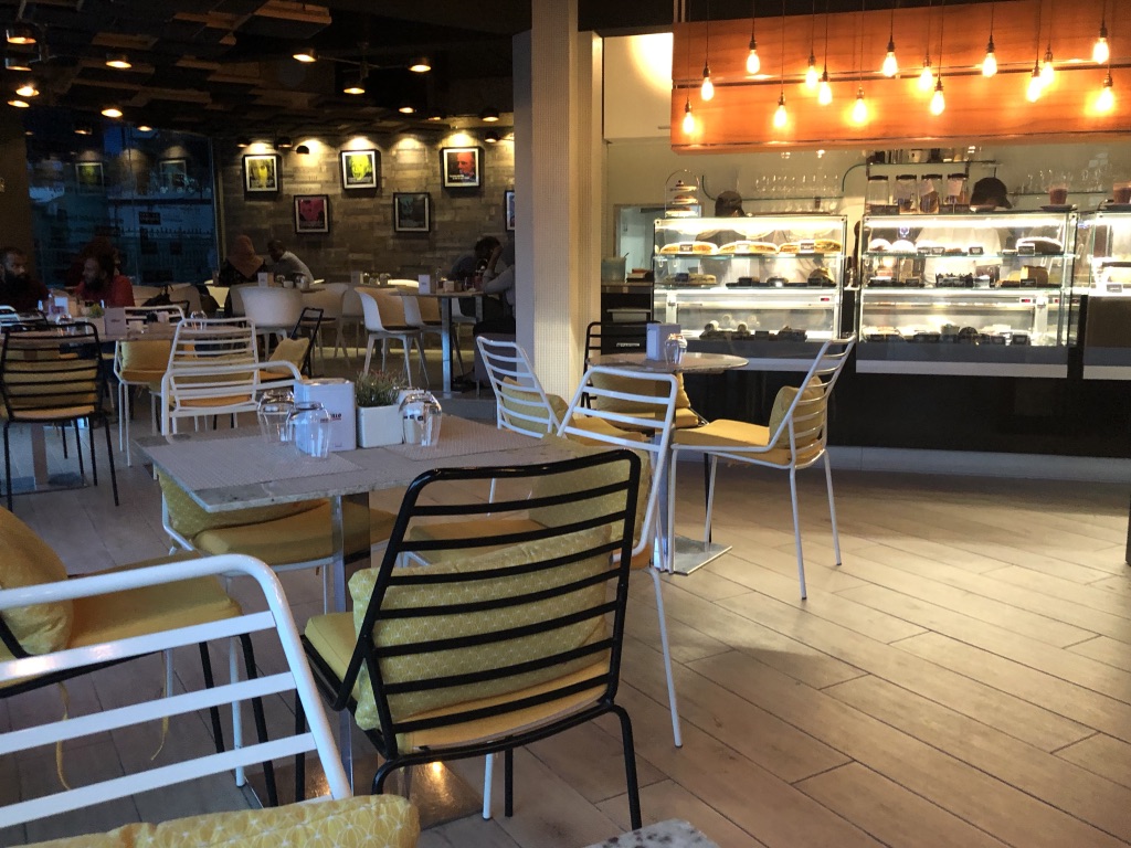 モルディブのローカル島マレで行きたいレストランカフェはここ!オシャレなお店が意外に多くてびっくりしました 25 モルディブ ローカル島 マレ レストラン カフェ アイスクリーム オススメ 口コミ