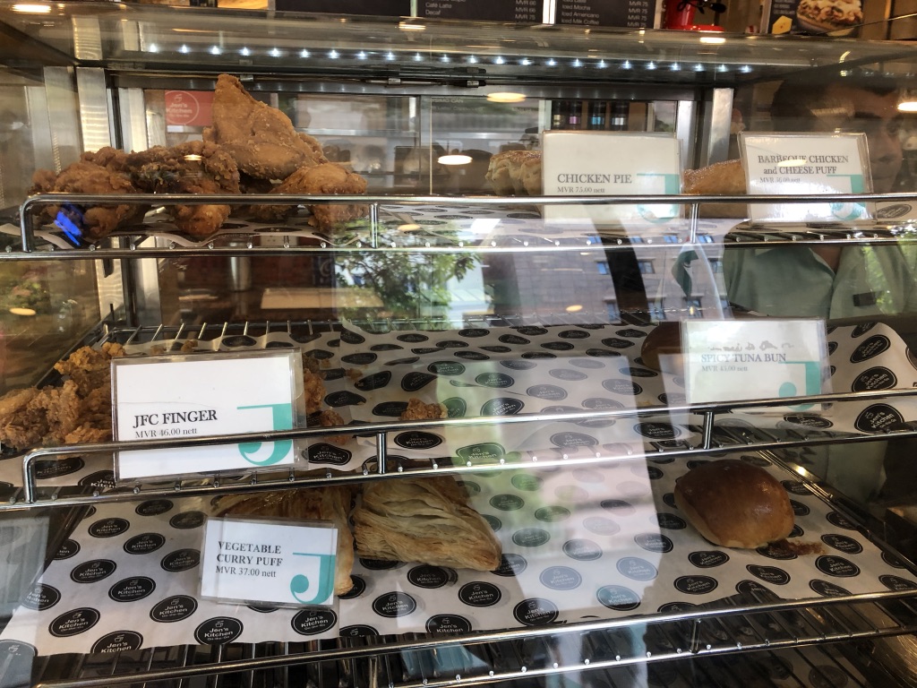 モルディブのローカル島マレで行きたいレストランカフェはここ!オシャレなお店が意外に多くてびっくりしました 16 モルディブ ローカル島 マレ レストラン カフェ アイスクリーム オススメ 口コミ