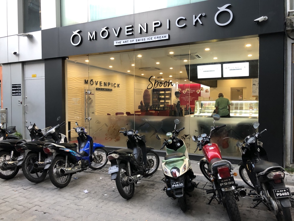 モルディブのローカル島マレで行きたいレストランカフェはここ!オシャレなお店が意外に多くてびっくりしました 4 モルディブ ローカル島 マレ レストラン カフェ アイスクリーム オススメ 口コミ