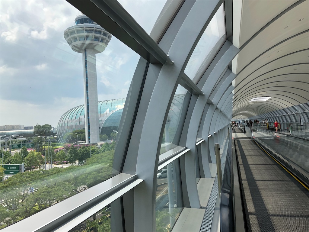 シンガポールチャンギ空港直結大型モールJewel(ジュエル)がスゴイ!空港からジュエルまでの行き方、何分で行ける?荷物預かり所はある?Wi-Fi環境は? 12 シンガポールチャンギ空港 Jewel(ジュエル)行き方 何分で行ける? 荷物預かり アーリーチェックイン Wi-Fi環境