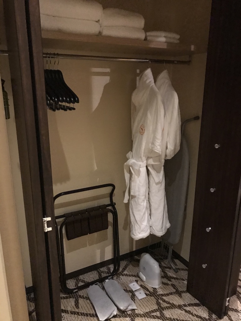 【シェラトン都ホテル大阪】インペリアルスイートに泊まって来ました!SPGアメックスを持ってるとこんなにお得! 13 シェラトン都ホテル大阪 インペリアルスイート 宿泊記 SPGアメックス 特典 アップグレード