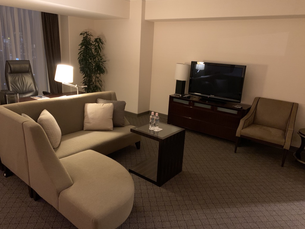 シェラトン都ホテル大阪　プレミアムシェラトンスイート　宿泊記　SPGアメックス　特典　アップグレード