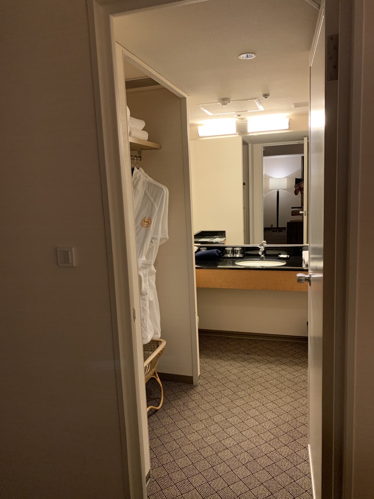 シェラトン都ホテル大阪　プレミアムシェラトンスイート　宿泊記　SPGアメックス　特典　アップグレード