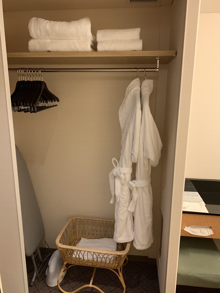 シェラトン都ホテル大阪　プレミアムシェラトンスイート　宿泊記　SPGアメックス　特典　アップグレード