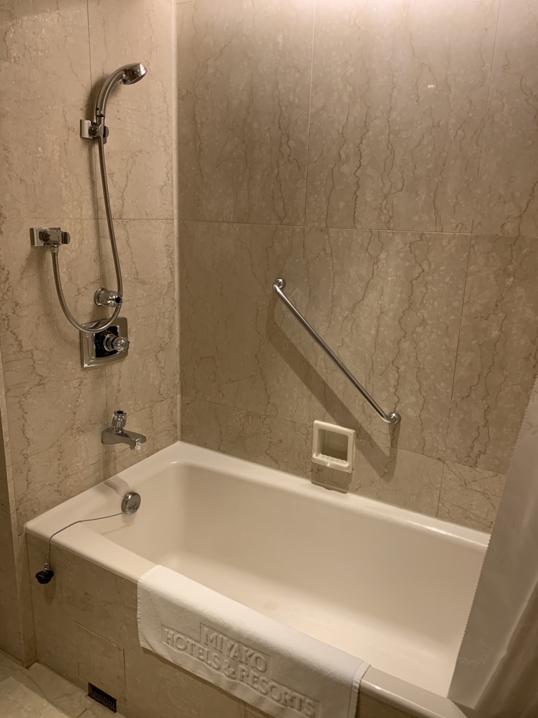 シェラトン都ホテル大阪　プレミアムシェラトンスイート　宿泊記　SPGアメックス　特典　アップグレード