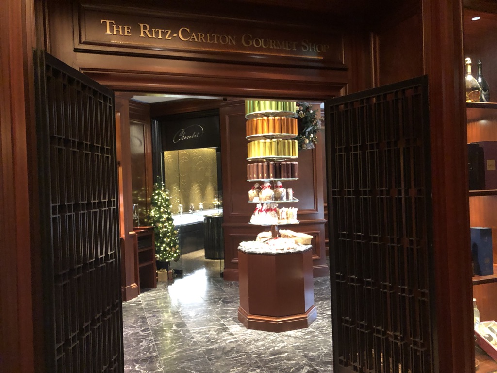 ザ・リッツ・カールトン大阪　クラブスーペリア　宿泊　朝食　ジム　プール　SPGアメックス　特典　無料宿泊　口コミ　レビュー