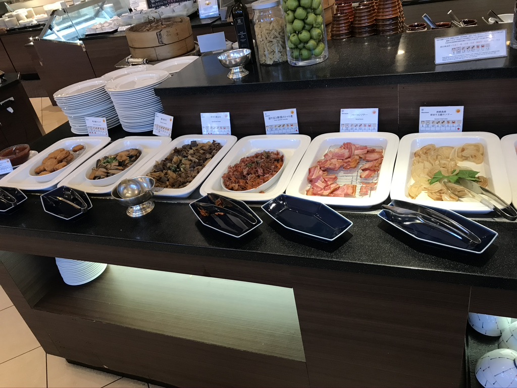 神戸シェラトンホテル＆タワーズ プリファードフロ ア宿泊記 SPGアメックス 朝食　クラブラウンジ　口コミ　レビュー