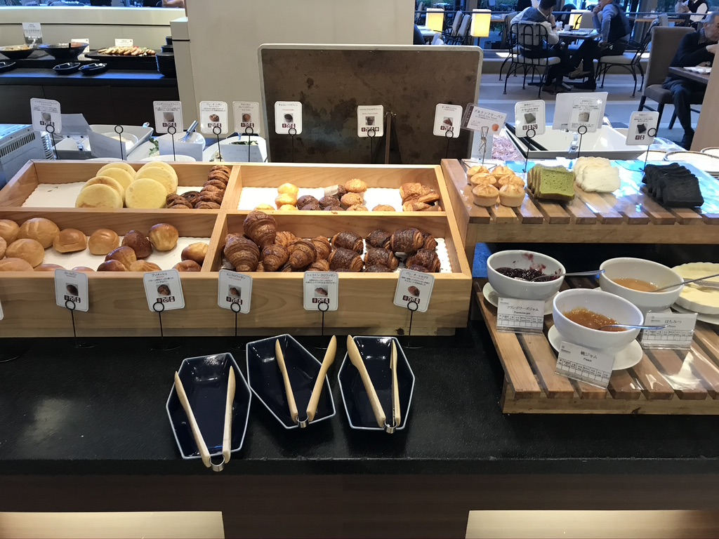 神戸シェラトンホテル＆タワーズ プリファードフロ ア宿泊記 SPGアメックス 朝食　クラブラウンジ　口コミ　レビュー