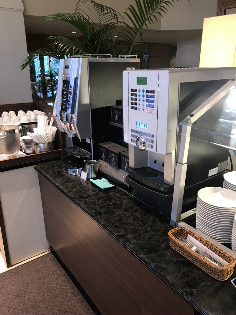 神戸シェラトンホテル＆タワーズ プリファードフロ ア宿泊記 SPGアメックス 朝食　クラブラウンジ　口コミ　レビュー