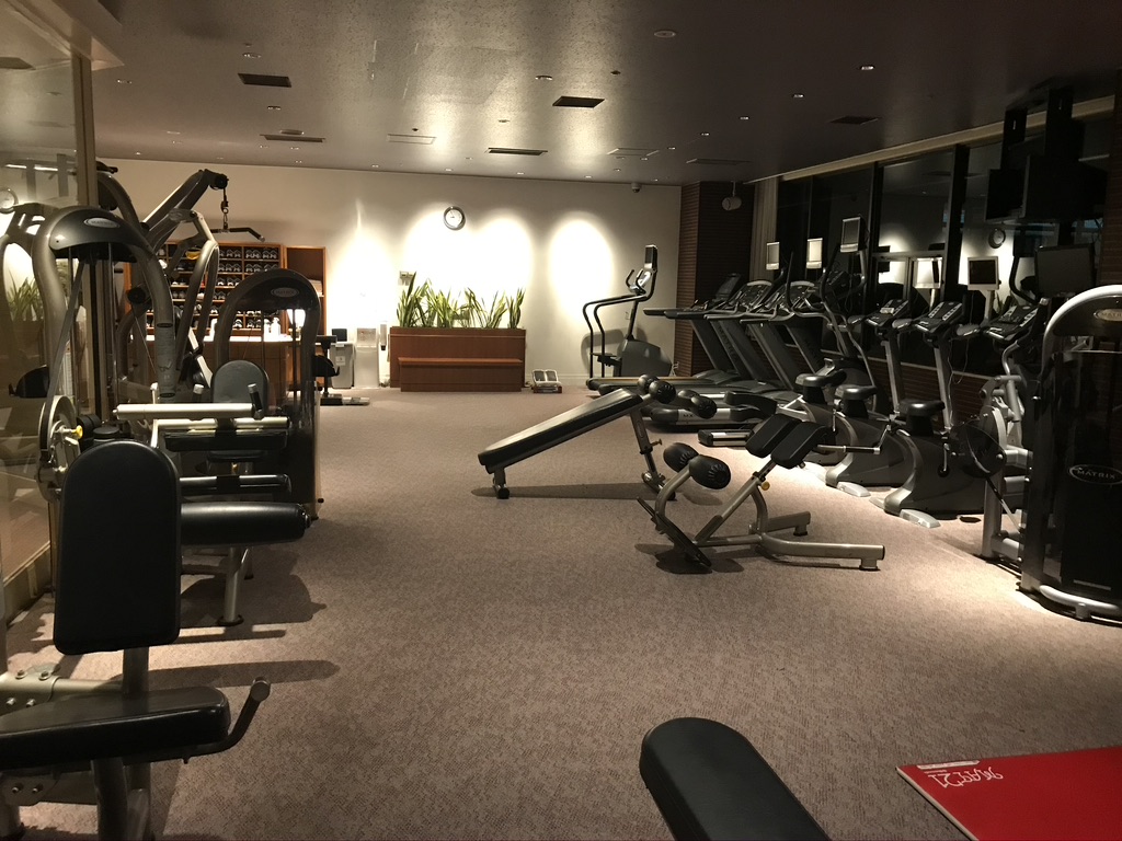 神戸シェラトンホテル＆タワーズ プリファードフロ ア宿泊記 SPGアメックス 朝食　クラブラウンジ　口コミ　レビュー