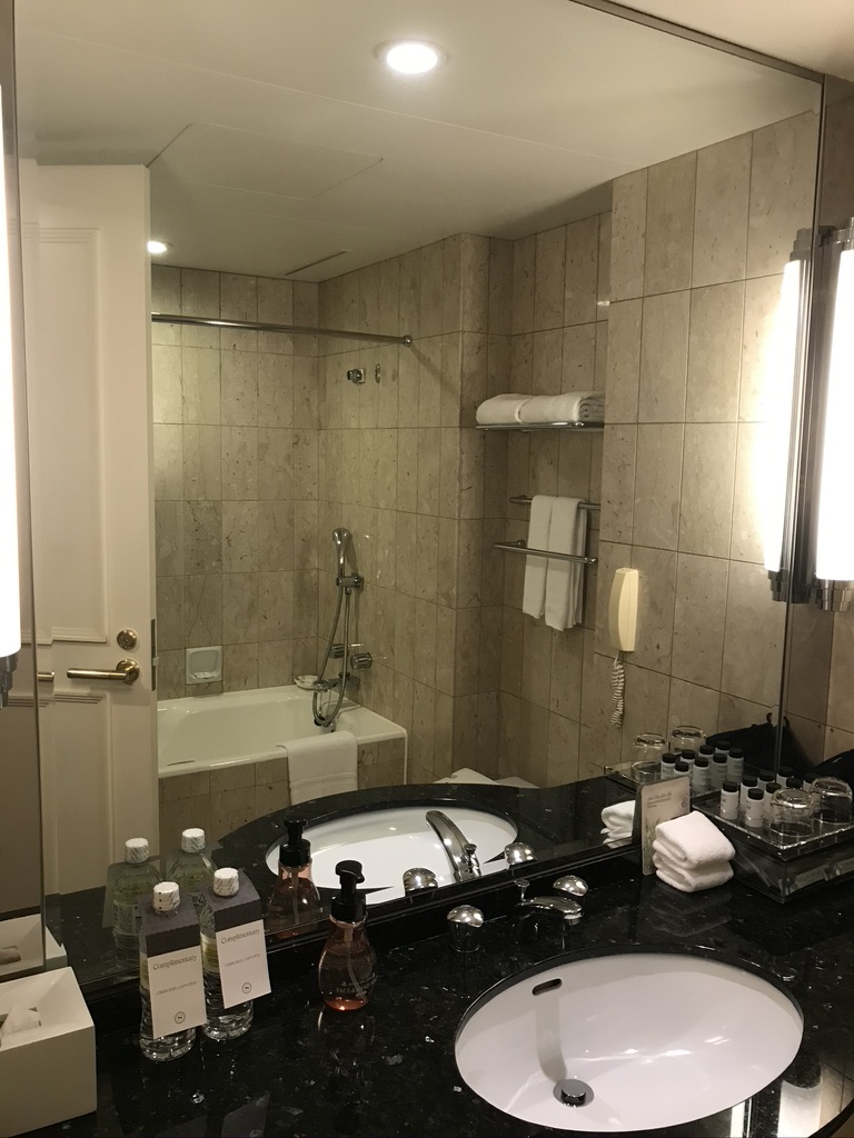 神戸シェラトンホテル＆タワーズ プリファードフロ ア宿泊記 SPGアメックス 朝食　クラブラウンジ　口コミ　レビュー