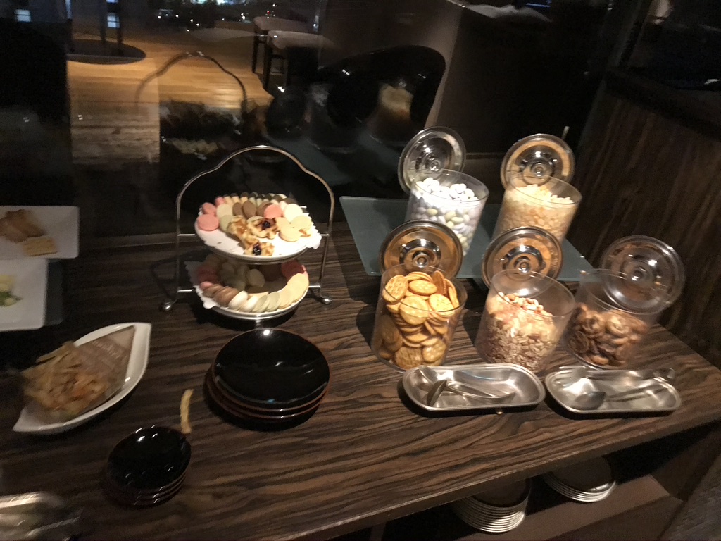 神戸シェラトンホテル＆タワーズ プリファードフロ ア宿泊記 SPGアメックス 朝食　クラブラウンジ　口コミ　レビュー