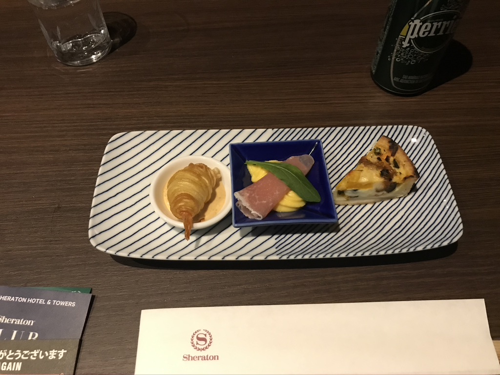 神戸シェラトンホテル＆タワーズ プリファードフロ ア宿泊記 SPGアメックス 朝食　クラブラウンジ　口コミ　レビュー