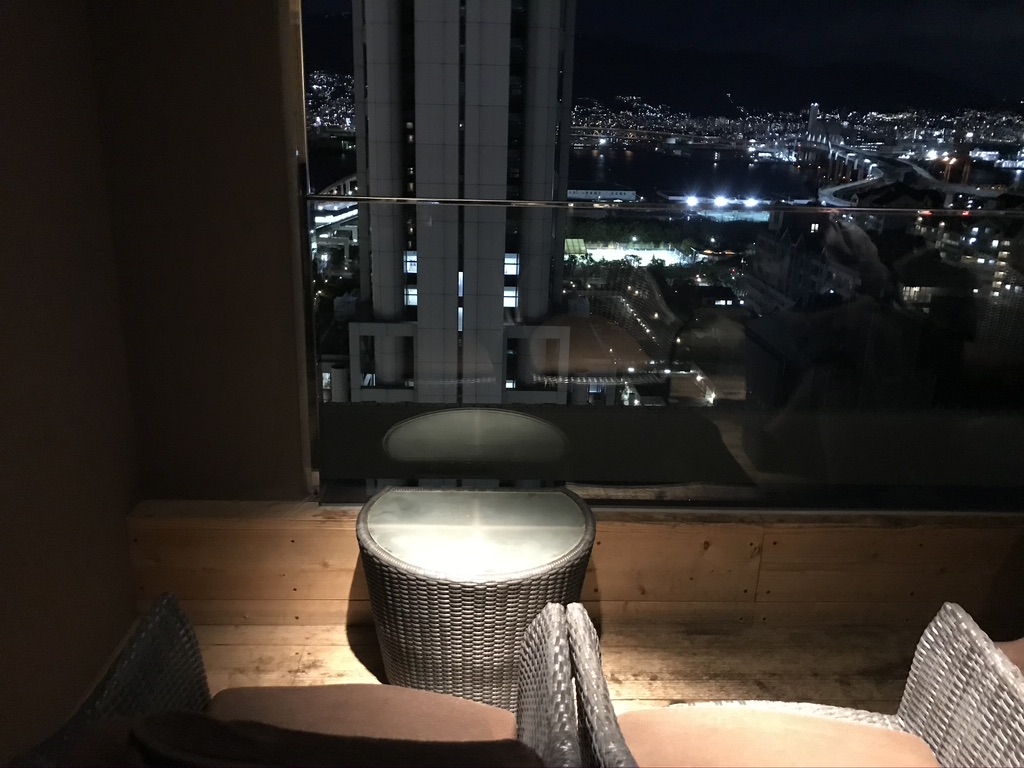 神戸シェラトンホテル＆タワーズ プリファードフロ ア宿泊記 SPGアメックス 朝食　クラブラウンジ　口コミ　レビュー