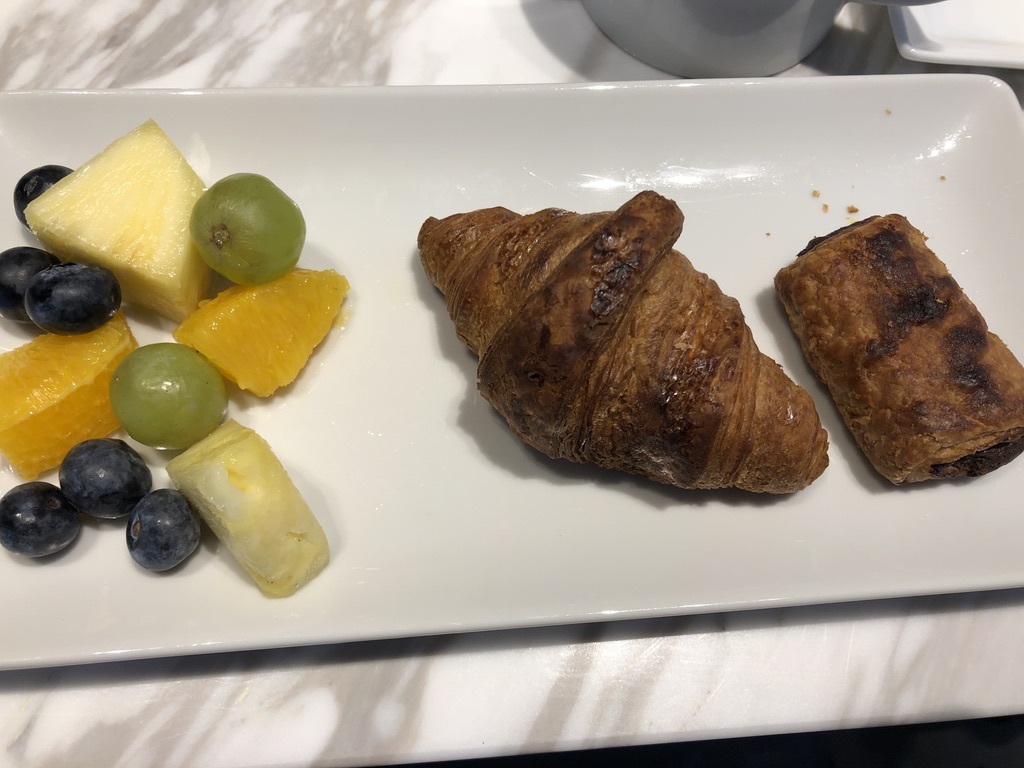 【コートヤード・バイ・マリオット大阪本町】コラボレーションツイン宿泊記☆コートヤード新大阪とコートヤード本町ならどっちがいい?追記:コロナ禍の朝食BOXなど 91 コートヤード・バイ・マリオット大阪本町 コラボレーションツイン 大阪チェンジ 口コミ 宿泊記 コートヤード新大阪 コートヤード本町 どっち