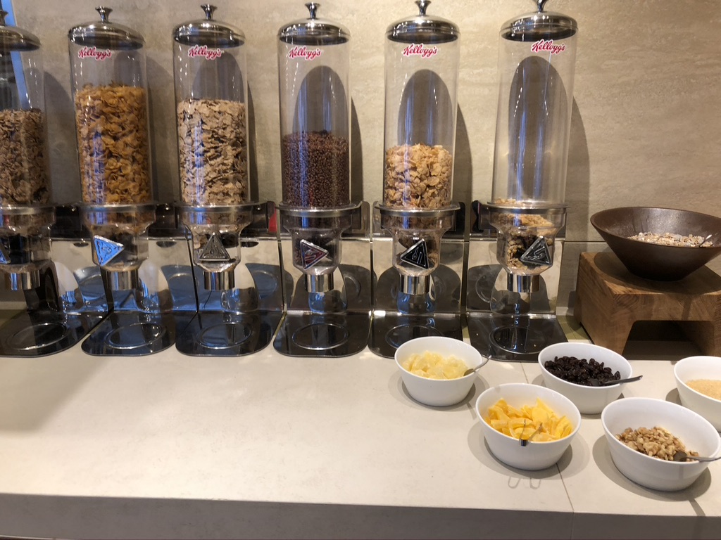 【コートヤード・バイ・マリオット大阪本町】コラボレーションツイン宿泊記☆コートヤード新大阪とコートヤード本町ならどっちがいい?追記:コロナ禍の朝食BOXなど 78 コートヤード・バイ・マリオット大阪本町 コラボレーションツイン 大阪チェンジ 口コミ 宿泊記 コートヤード新大阪 コートヤード本町 どっち