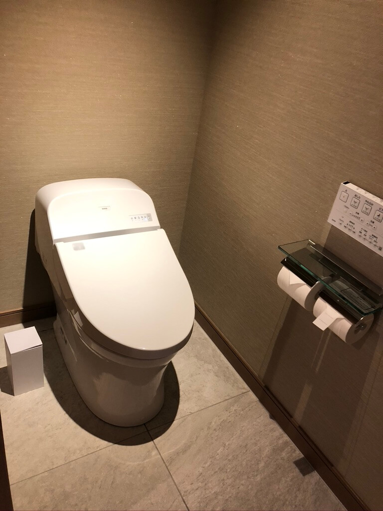 ウェスティン都ホテル京都　ラグジュアリースイート平安京ビュー　SPGアメックス　新型コロナウイルス対策　luxury　suite　COVID-19 ラウンジ　朝食