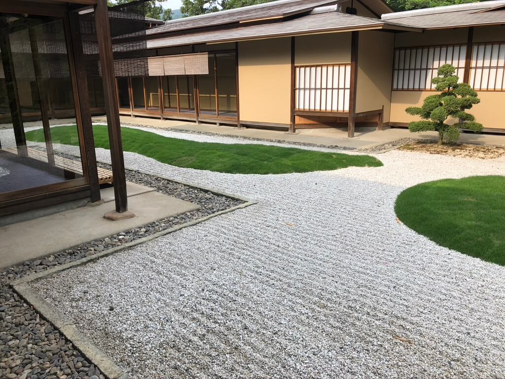 ウェスティン都ホテル京都　ラグジュアリースイート平安京ビュー　SPGアメックス　新型コロナウイルス対策　luxury　suite　COVID-19 ラウンジ　朝食