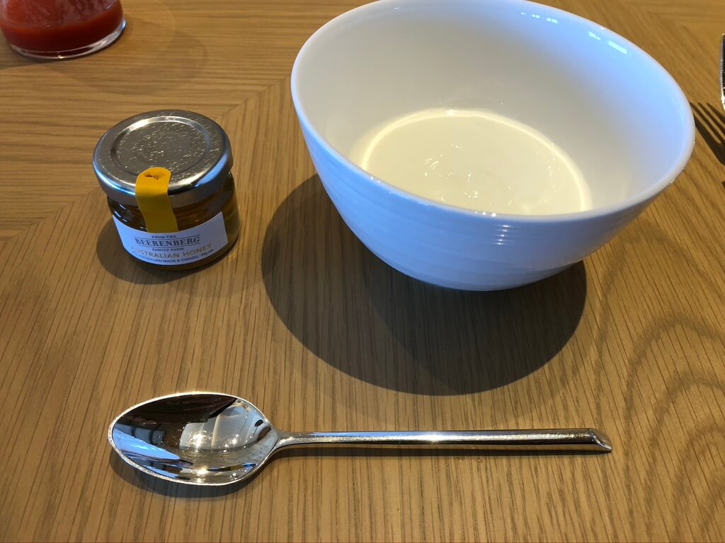 ウェスティン都ホテル京都　ラグジュアリースイート平安京ビュー　SPGアメックス　新型コロナウイルス対策　luxury　suite　COVID-19 ラウンジ　朝食