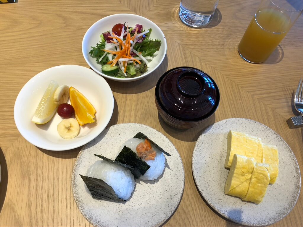 ウェスティン都ホテル京都　ラグジュアリースイート平安京ビュー　SPGアメックス　新型コロナウイルス対策　luxury　suite　COVID-19 ラウンジ　朝食