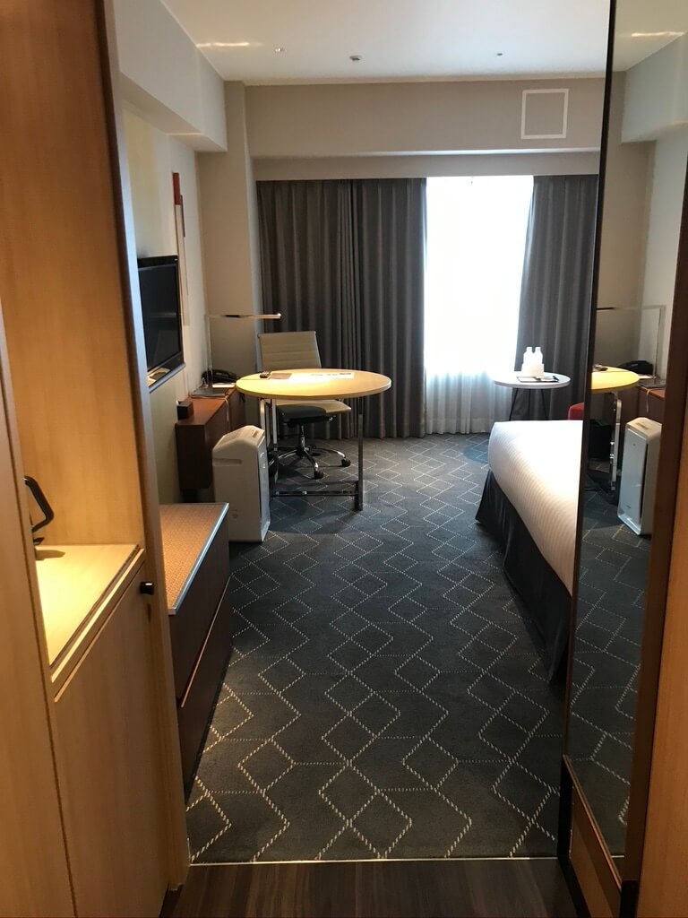 コートヤード・バイ・マリオット新大阪ステーション　Courtyard by Marriott ShinOsaka Station　エグゼクティブフロアデラックスルーム コロナ COVID-19　ラウンジ　朝食