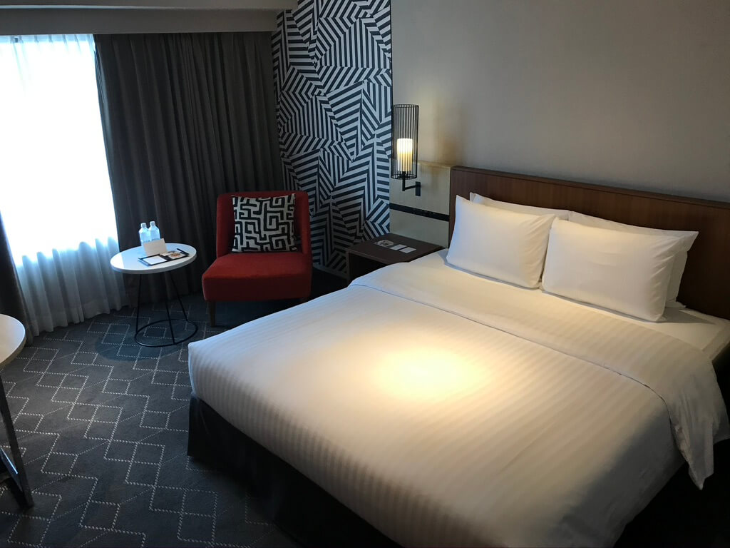 コートヤード・バイ・マリオット新大阪ステーション　Courtyard by Marriott ShinOsaka Station　エグゼクティブフロアデラックスルーム コロナ COVID-19　ラウンジ　朝食