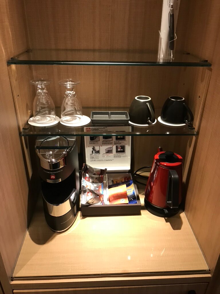 コートヤード・バイ・マリオット新大阪ステーション　Courtyard by Marriott ShinOsaka Station　エグゼクティブフロアデラックスルーム コロナ COVID-19　ラウンジ　朝食