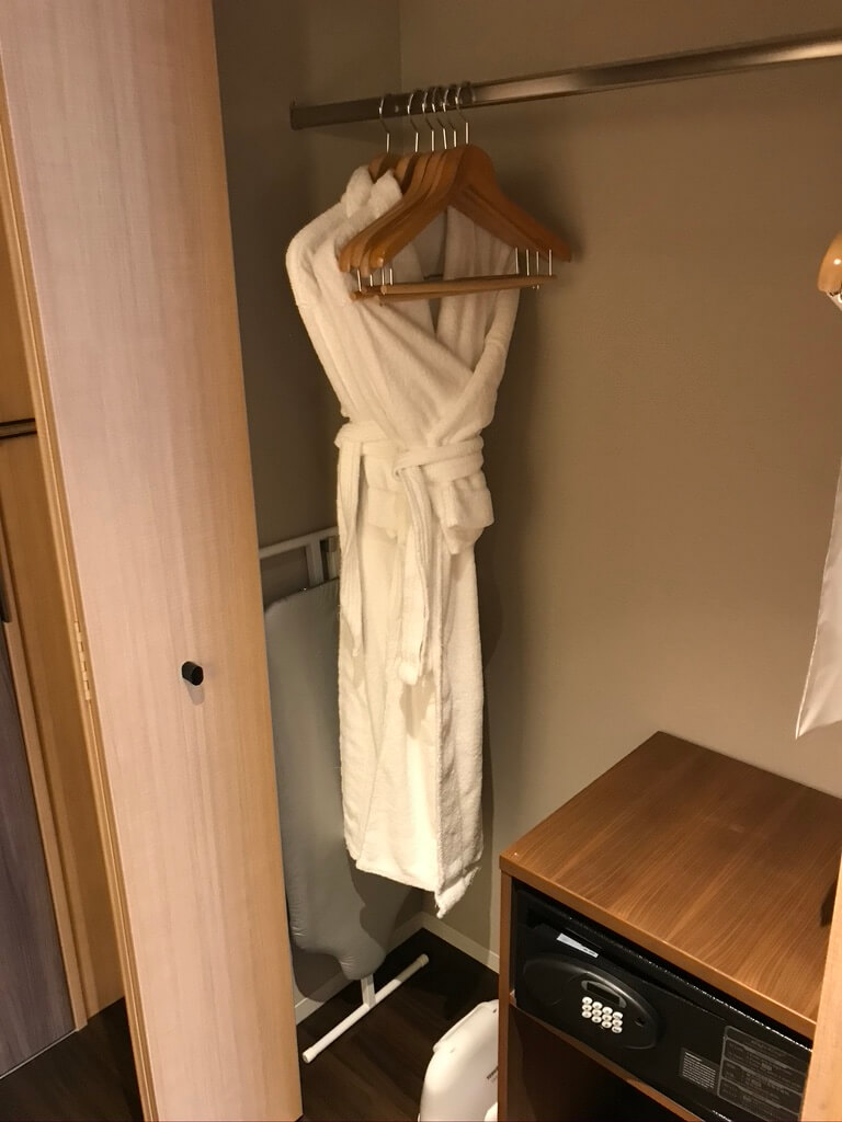 コートヤード・バイ・マリオット新大阪ステーション　Courtyard by Marriott ShinOsaka Station　エグゼクティブフロアデラックスルーム コロナ COVID-19　ラウンジ　朝食