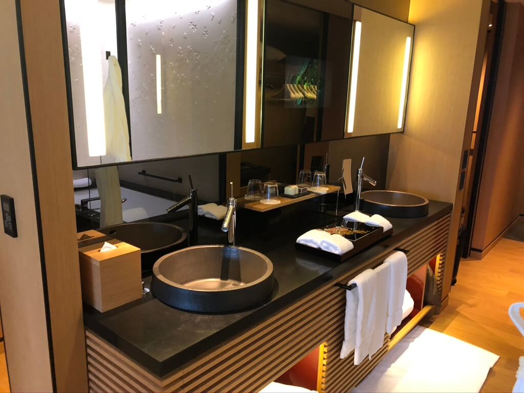 リッツカールトン京都　spgamex プラチナ会員　グランドデラックスカモガワリバービュー　朝食　コロナ　covid-19 ritzcarlton-kyoto