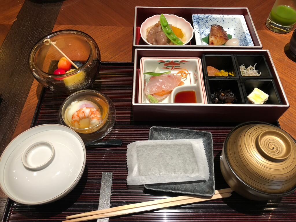 年間100泊のチタン会員が選ぶ!マリオットホテルおすすめリピしたいホテルランキング10 28 リッツカールトン京都 spgamex プラチナ会員 グランドデラックスカモガワリバービュー 朝食 コロナ covid-19 ritzcarlton-kyoto