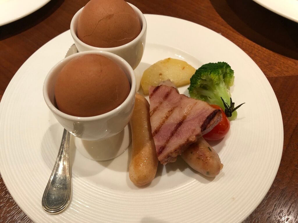 【リッツカールトン京都】グランドデラックスカモガワリバービュー宿泊記☆ホテル内の美しい空間に終始見惚れっぱなしの宿泊だった。 84 リッツカールトン京都 spgamex プラチナ会員 グランドデラックスカモガワリバービュー 朝食 コロナ covid-19 ritzcarlton-kyoto