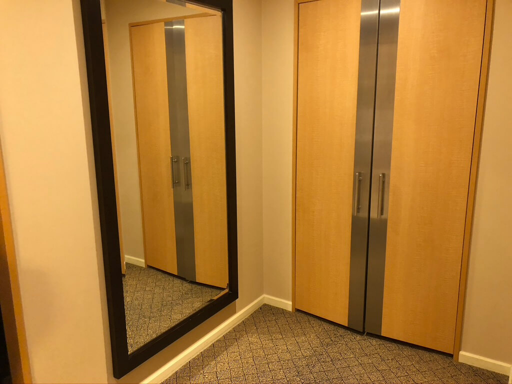 シェラトン都ホテル大阪　シェラトンジュニアスイート　spgamex 特典　プラチナ　朝食　ラウンジ　コロナ