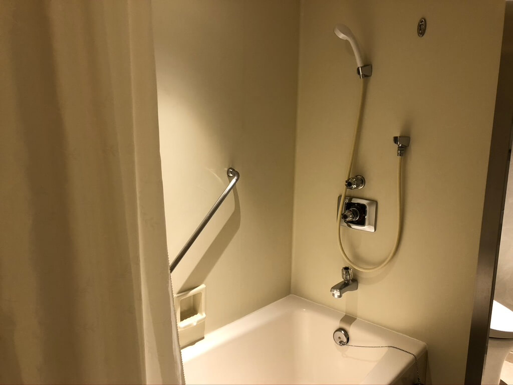 シェラトン都ホテル大阪　シェラトンジュニアスイート　spgamex 特典　プラチナ　朝食　ラウンジ　コロナ